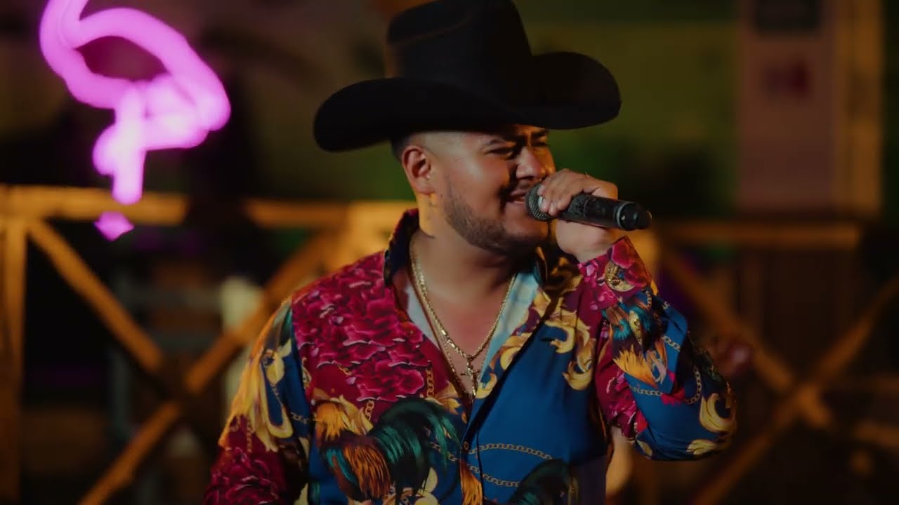 Grupo Kcamaro NR feat. Merce Bojórquez - Por Que Me Haces Llorar (En Vivo)