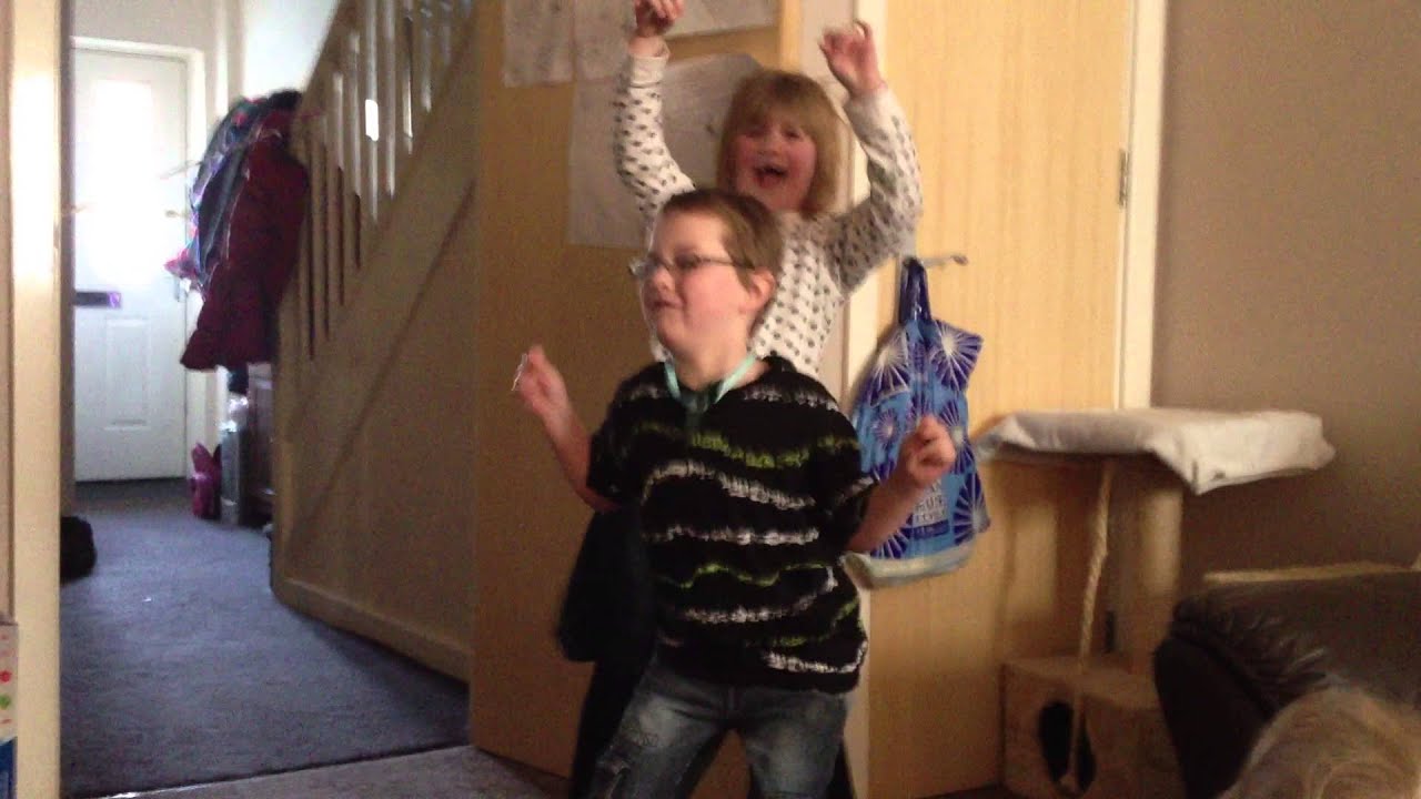 Crazy Kids Doing Limbo Dance YouTube