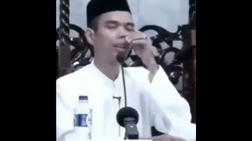 Masuk Kerja dengan Menyogok, Halalkah Gajinya | Ustadz Abdul Somad | UAS