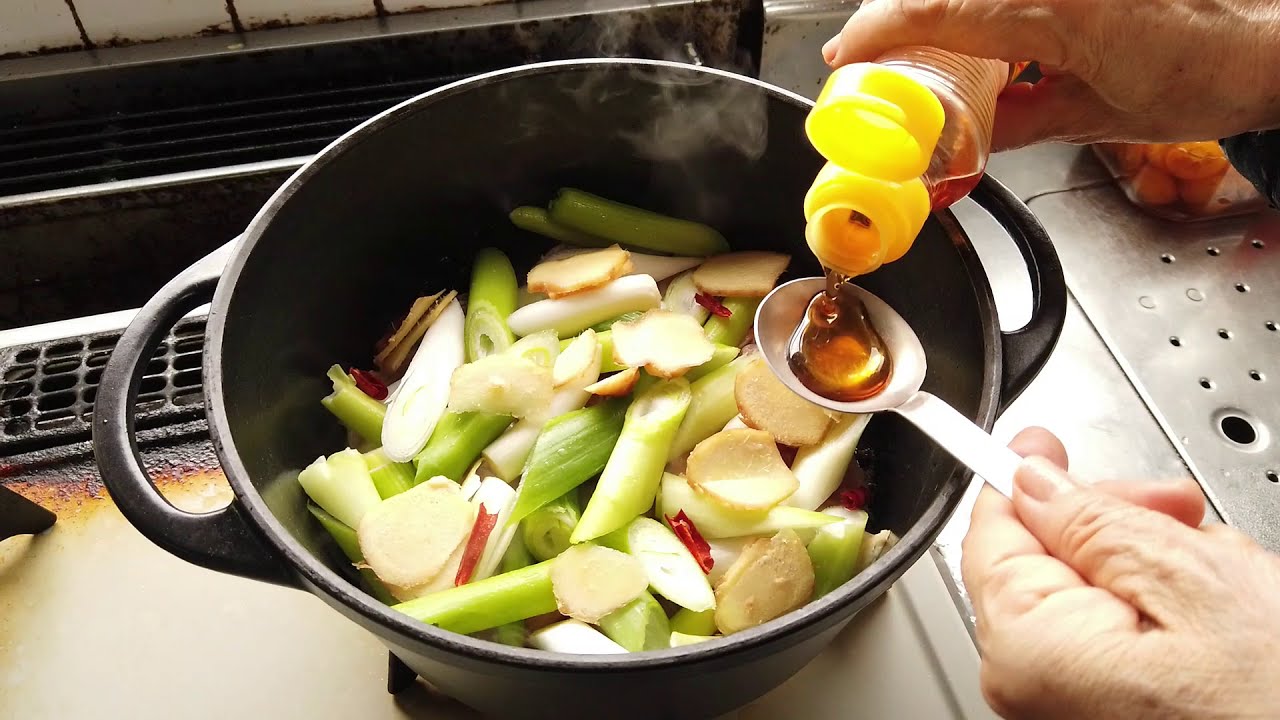 鶏もも肉と金柑のはちみつ漬けの煮物の作り方 金柑レシピ ばあちゃんの料理教室vlog How To Make Simmered Chicken Thighs With Kumquat Youtube