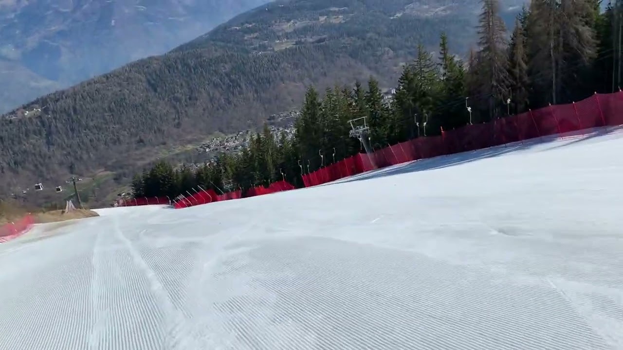 Skiing on an empty slope, Easter 2022⛷👍 Aprica Magnolta