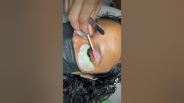 How to do a banana peel technique for removal of outgrown lash extensions before starting a fill