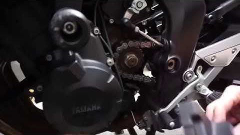 Yamaha fz6 DIY Front sprocket cover removing