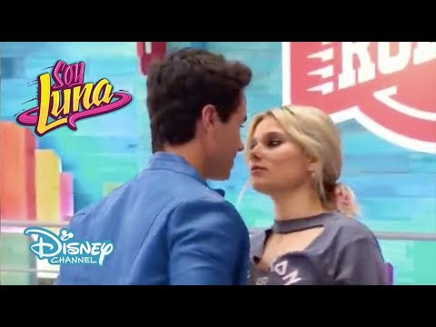 Soy Luna 3 - Ámbar & Simón patinan y casi se Besan - Capitulo 55