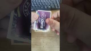 Opening a pack of Panini Uefa Euro 2012 Stickerpack #football #panini #uefaeuro2012 #unboxing