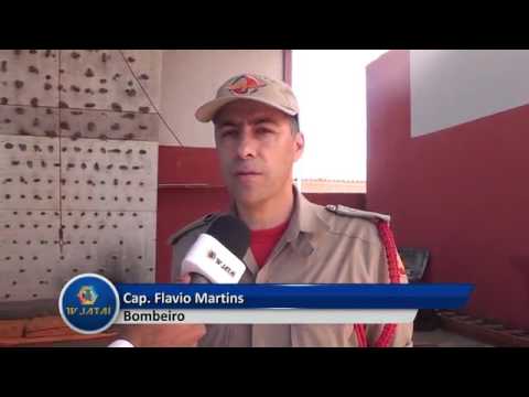 08 10 16 CRIANÇAS DE UMA ESCOLA AQUI DA CIDADE TIVERAM UM DIA DE BOMBEIRO NESSA SEXTA FEIRA
