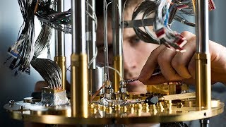 What Is a Quantum Computer? Explained with a Simple Example