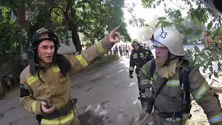 видео: Пожар в Махачкале 2. Ранг 1-БИС. Горит кровля 5 этажного дома. картинка: Пожар в Махачкале 2. Ранг 1-БИС. Горит кровля 5 этажного дома.