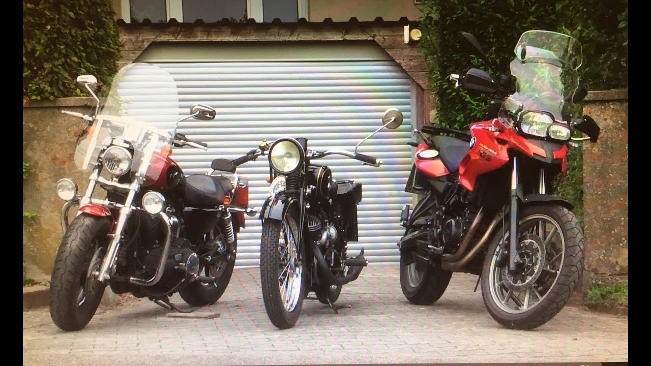 3 Motorräder und ein alter Mann.