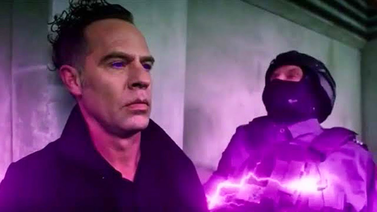 The Thinker Hallway fight scene (on my own) - YouTube