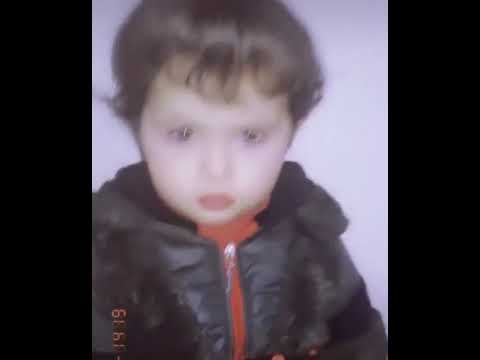 طفله صغيره موجوعه