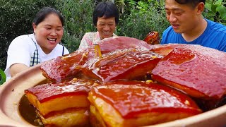 婆婆嘴馋红烧肉，胖妹赶紧下厨露一手，肥而不腻，大块五花全家吃过瘾！【陈说美食】