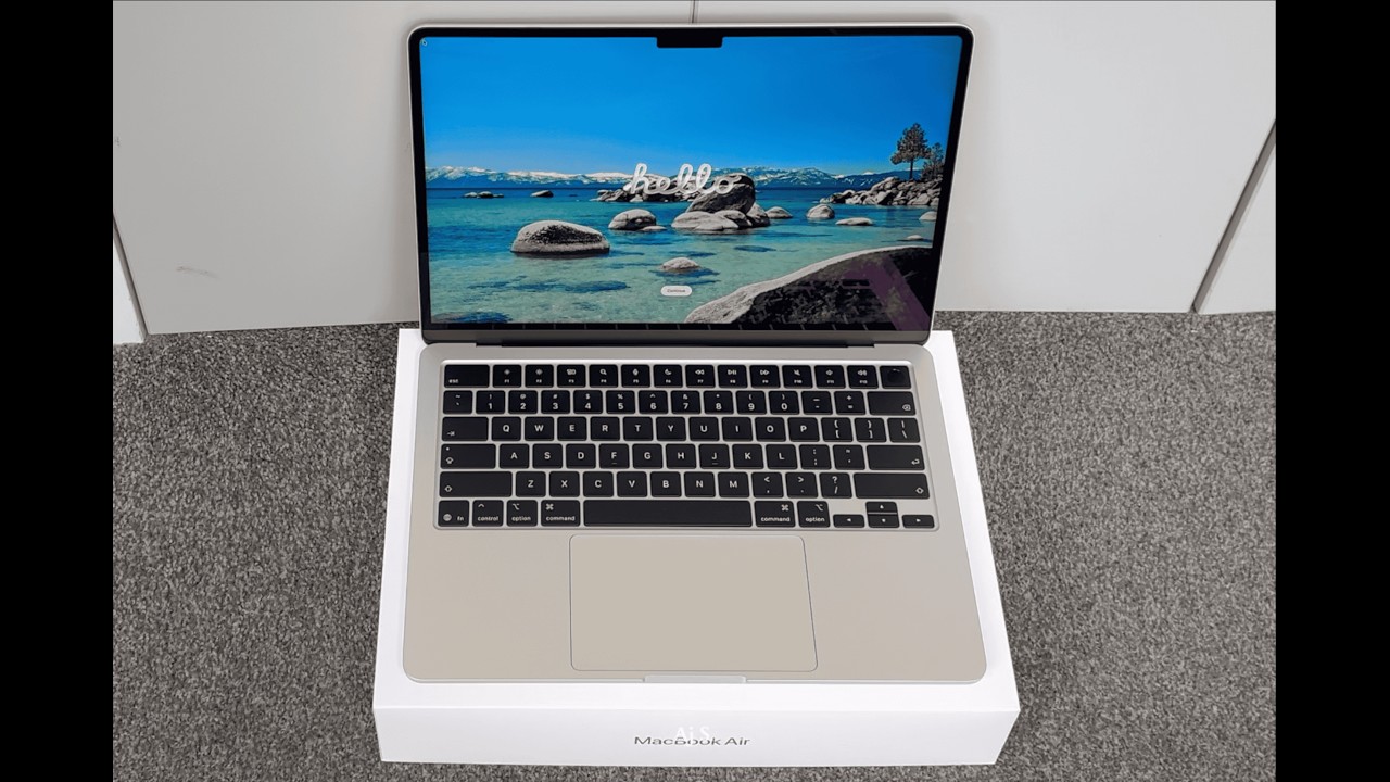 MacBook Air M5 13-Inch 16GB 512GB in Starlight (My Unboxing POV