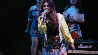 Download lagu Via Vallen Ketika Cinta Luar Biasa at Pantai Lagoon Ancol Via Vallen Ketika Cinta Luar Biasa at Pantai Lagoon Ancol