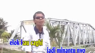 Video-Miniaturansicht von „"Sabungkui Ayu Mato" Voc. Amin Ambo cipt. Amin ambo“