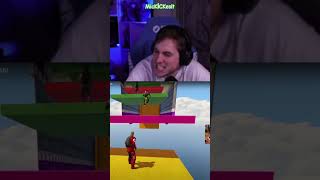 Kendine söven RRAENEE.      #rraenee #kick #keşfet #twitch #yayıncı #kesit #komedi #irl #limontayfa