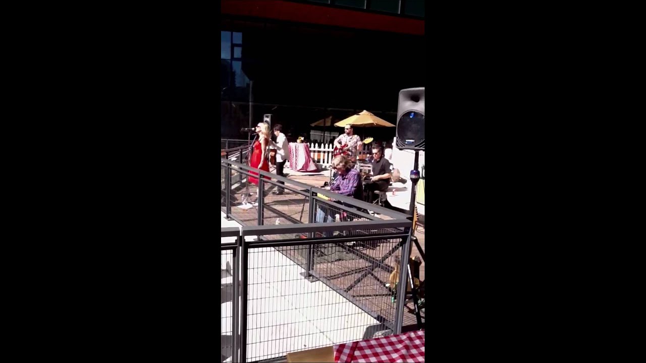 I Fall to Pieces, by Side Saddle