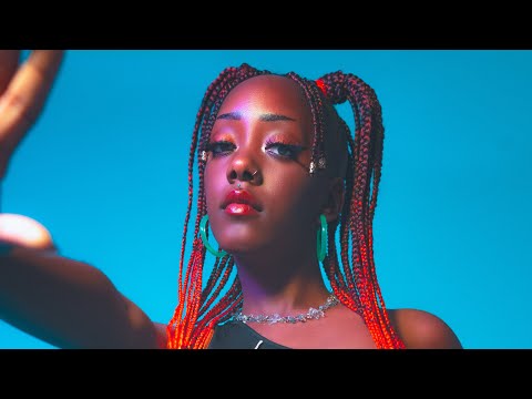 Naomi. - Love Keeps Calling (Lyric Video)