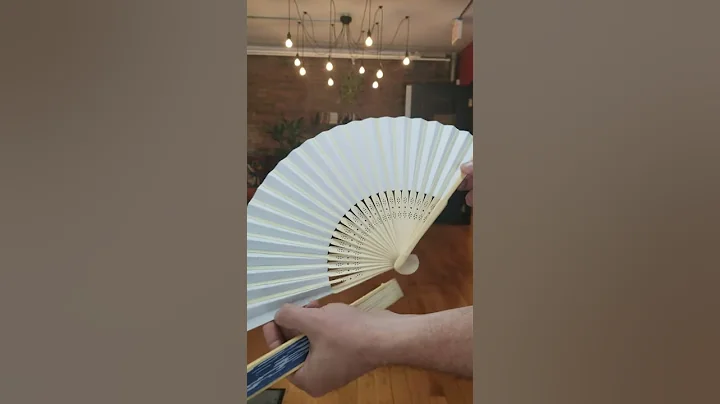 Paper vs Silk Hand Fans with Oh my Print Solutions - DayDayNews