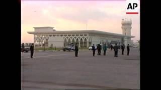 GAZA: ARAFAT LEAVES VIA NEW AIRPORT