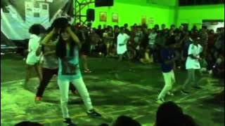 Ini Gaya Gue - Young Lex (Live)