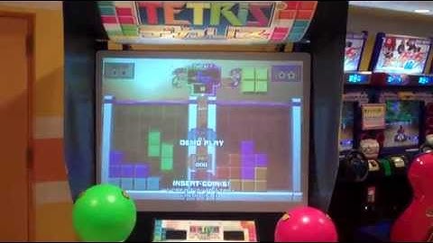 Life Size Tetris Game at Video Arcade in Japan