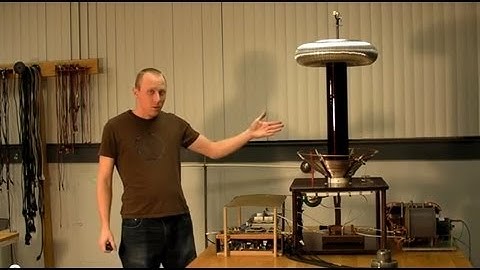 (#0014) A Comparison of Two Tesla Coil Drivers - DRSSTC vs. Spark Gap #01
