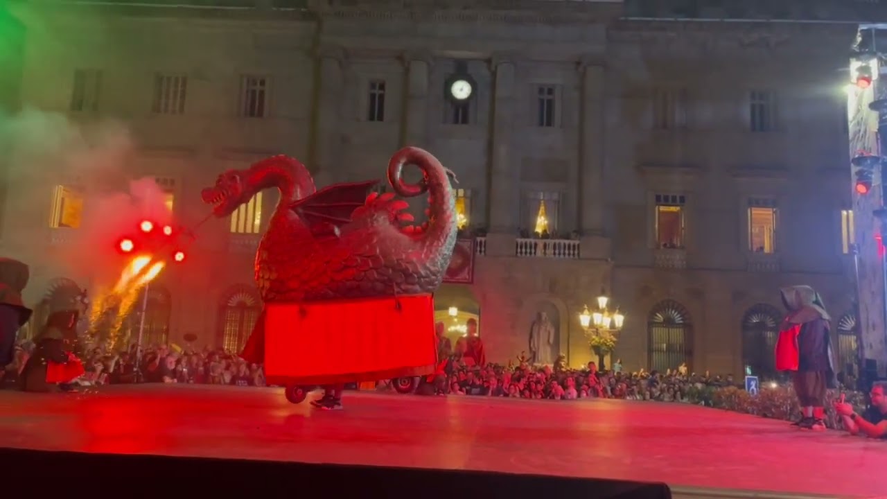 Ball del Drac de la Ciutat Vella al Toc d'Inici - Festes de la Mercè 2023