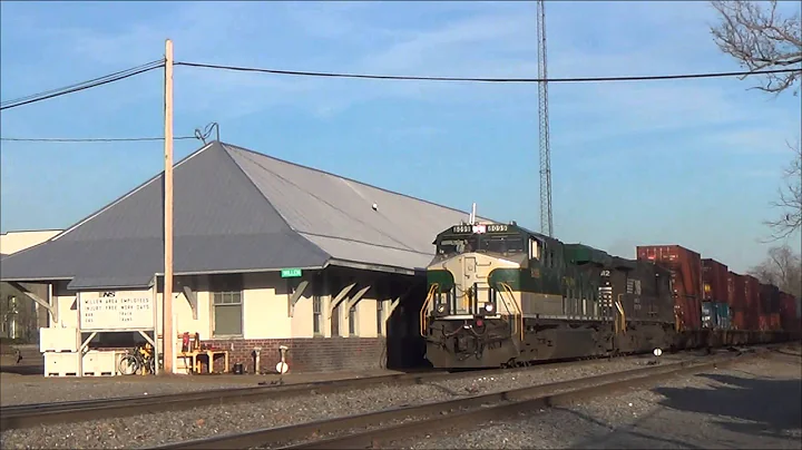 NS 8099 Southern Heritage Unit Leading NS 207 in Millen, GA 1/10/15