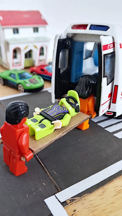 ACCIDENT VICTIM EVACUATION PROCESS #shorts #ambulance #medicalofficer