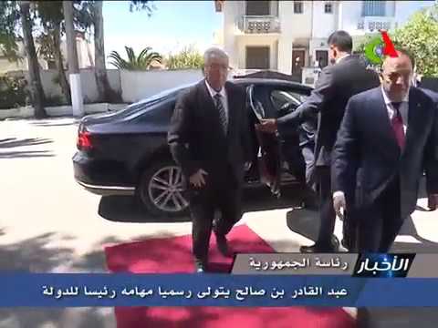 شاهدوا لحظة وصول بن صالح إلى قصر المرادية وجلوسه على كرسي الرئيس لأول مرة