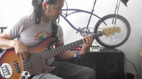 Uriah Duffy demonstrates the Red Witch Fuzz GodII... on Bass!!