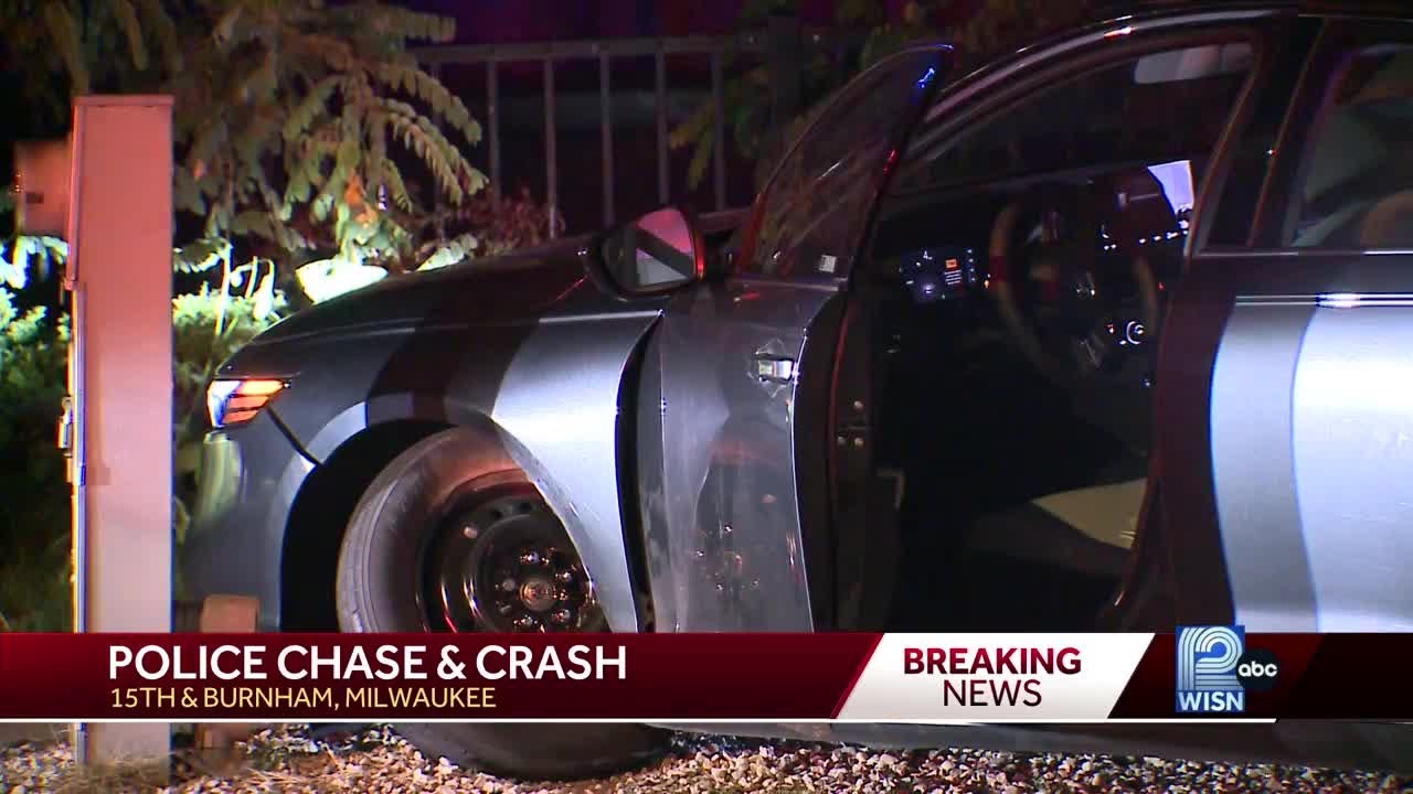 Police chase ends in crash on Milwaukee's south side - YouTube