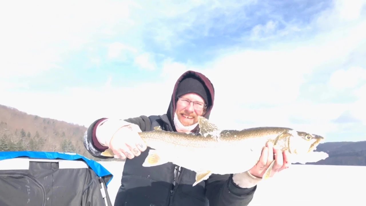 ICE FISHING Candice Lake