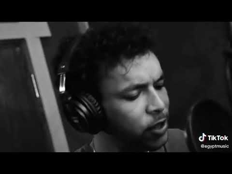 بتمشى فى الزمن محشى 