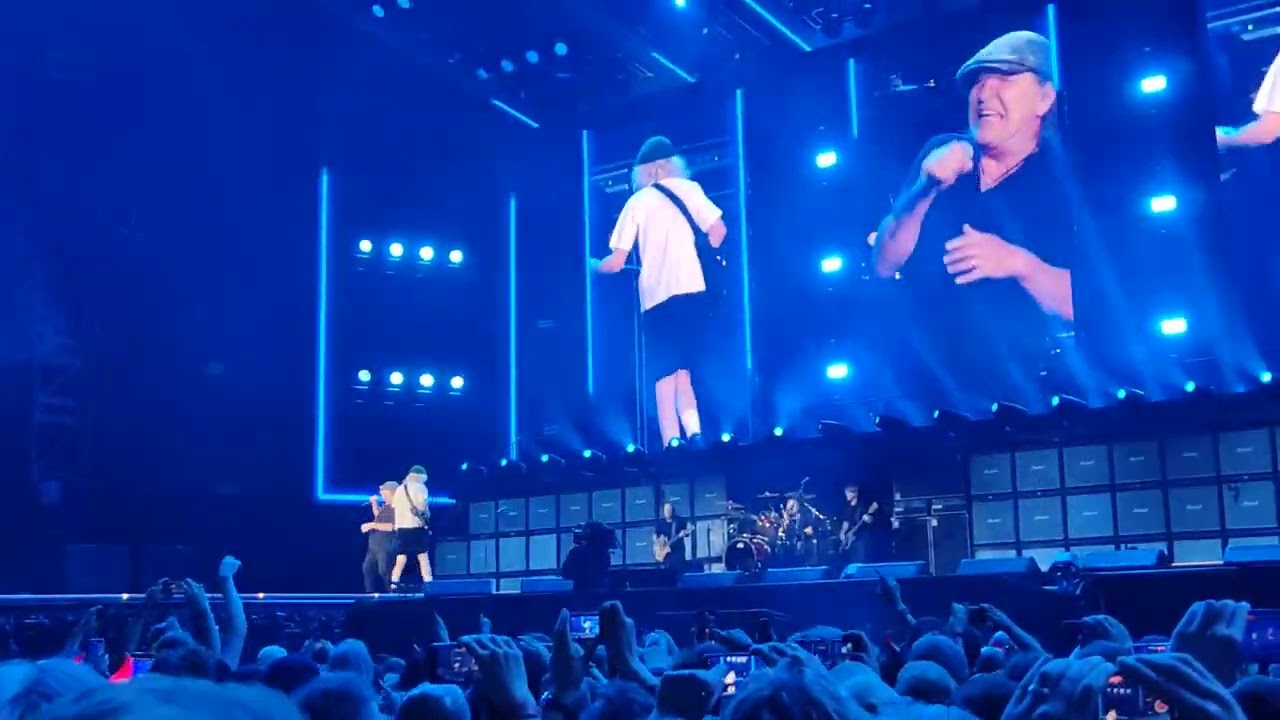 AC/DC 2024 - Hells Bells - Live in Gelsenkirchen 17.05.2024