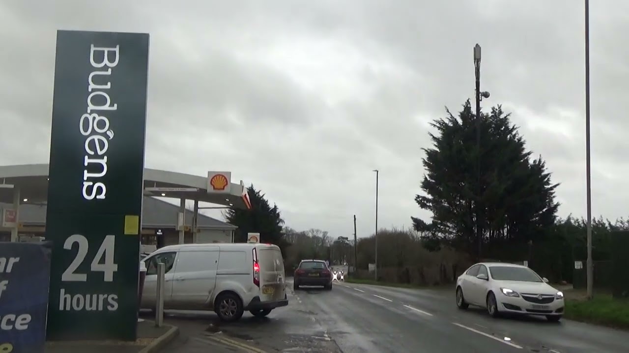 X2 Dorset & Wiltshire Fire and Rescue Service Scania P280s responding Highworth Wiltshire 10.1.2023