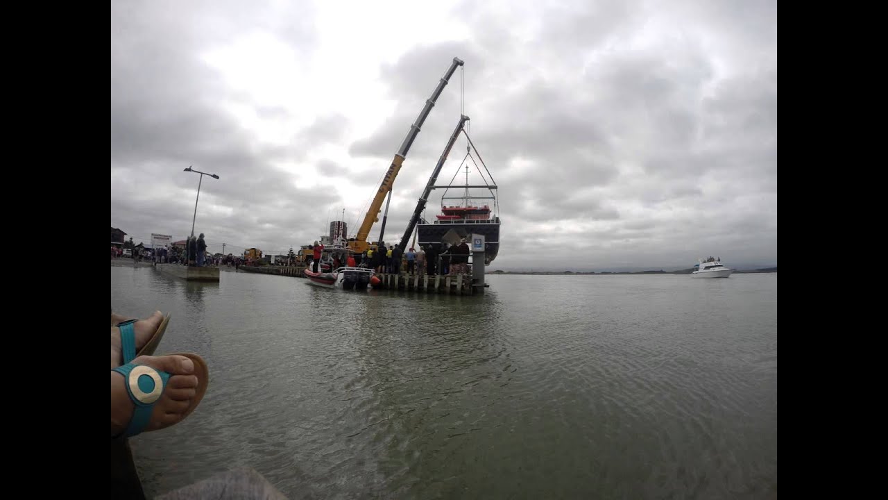 Big boat launch(Guru) at Foxton Beach Boat Club 2014