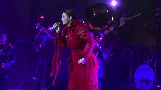¿Con Qué Se Pega Un Corazón? - Yuridia en vivo 09 Marzo 2024 Pa’ Luego es Tarde Tour en la Arena Mty