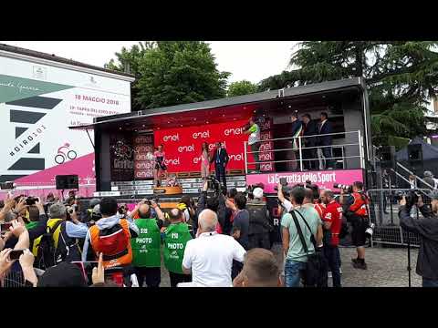 Видео: Джиро д'Италия 2018: Йейтс упрочил лидерство, выиграв этап 11; Фрум на расстоянии