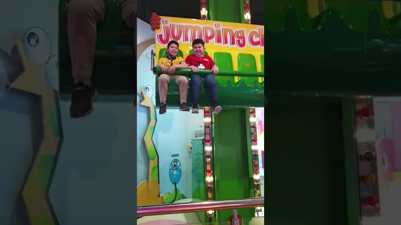 Jumping Chick @ Jungle Zone 