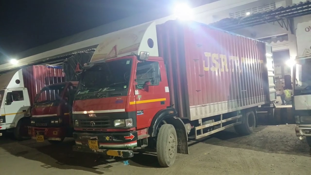 BLUE DART EXPRESS LIMITED का सबसे बडा😱😱😱 WAREHOUSE 😱😱😱