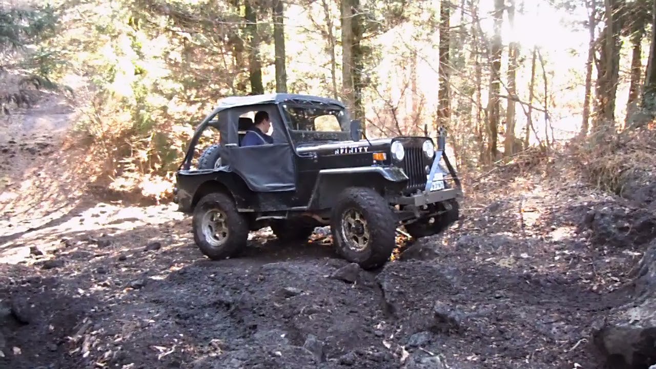 CrossCountryJeeping》三菱ジープJ55改 - YouTube