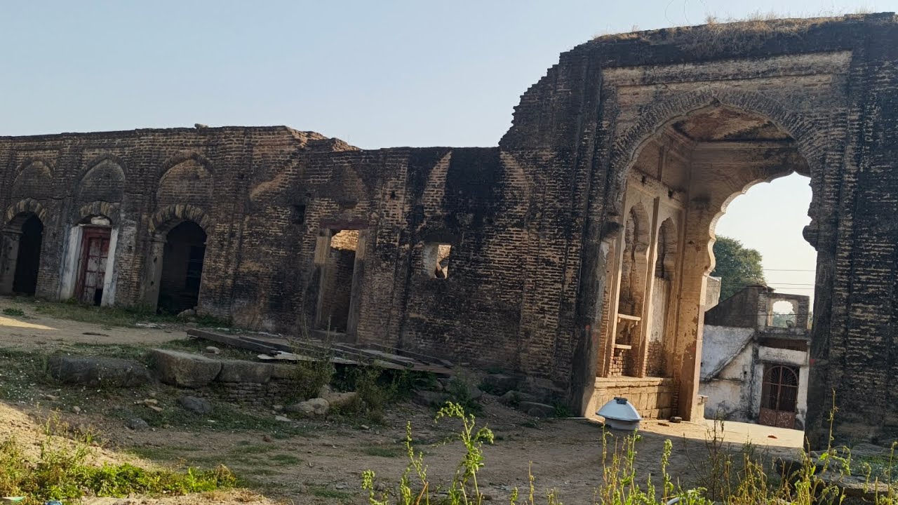 Raja ki Purani // Haveli Mein Kuchh !! Purani Chij Hai 🤔purani haveli ki bhutiya kahani