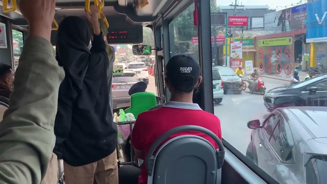 NAIK BUS TRANS JATIM RUTE GRESIK SURABAYA