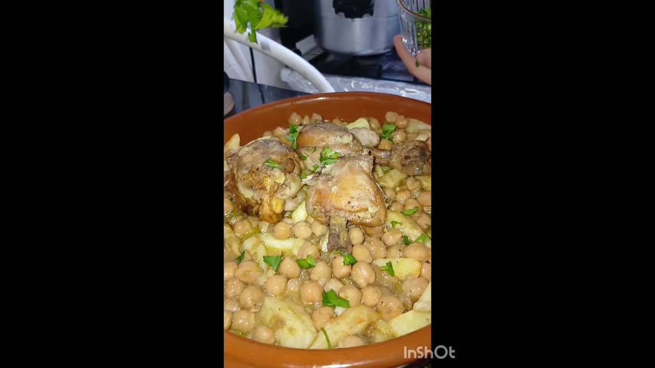 طاولة إفطار🌛ليوم ثامن في وقت قياسي طاجين الكباب في الفرن بزاف بنين و مطلوع ساهل وخفيف ريشة😋🥰🇩🇿