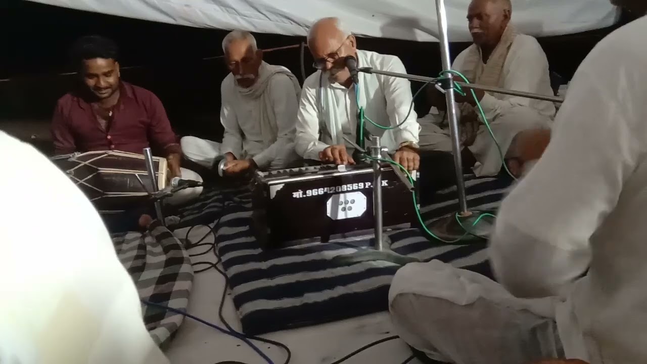 ओ बीरा महारा भजन जरूर सुने विडियो को  Like  Share Subscribe  जरूर करो सा धन्यवाद राम जय राम 