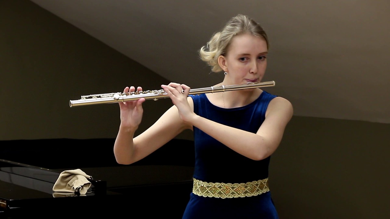 ангелина антонова флейта. шоу талантов флейте девушка. эмблема шоу талантов. наталия данилина флейта. березина валерия флейта.