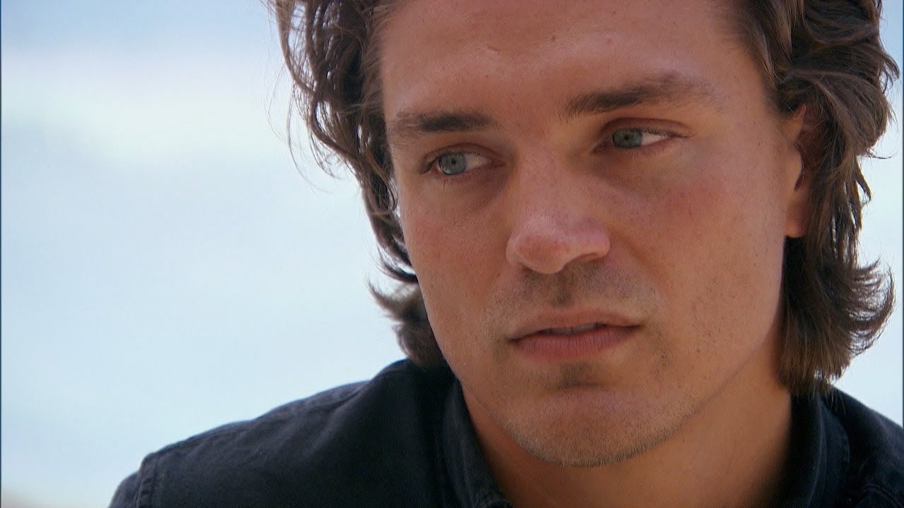 Sneak Peek: Dean Returns, Tayshia Considers Leaving - Bachelor in Paradise