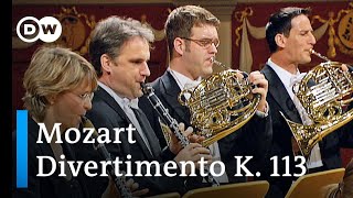 Mozart: Divertimento in E flat major | Hartmut Haenchen & Kammerorchester Carl Philipp Emanuel Bach